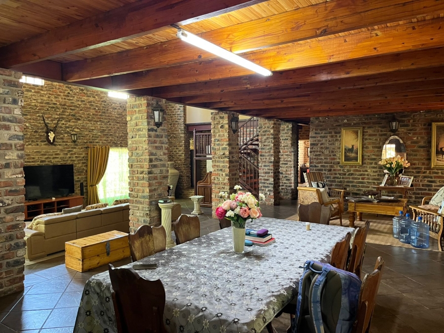 6 Bedroom Property for Sale in Bainsvlei Free State